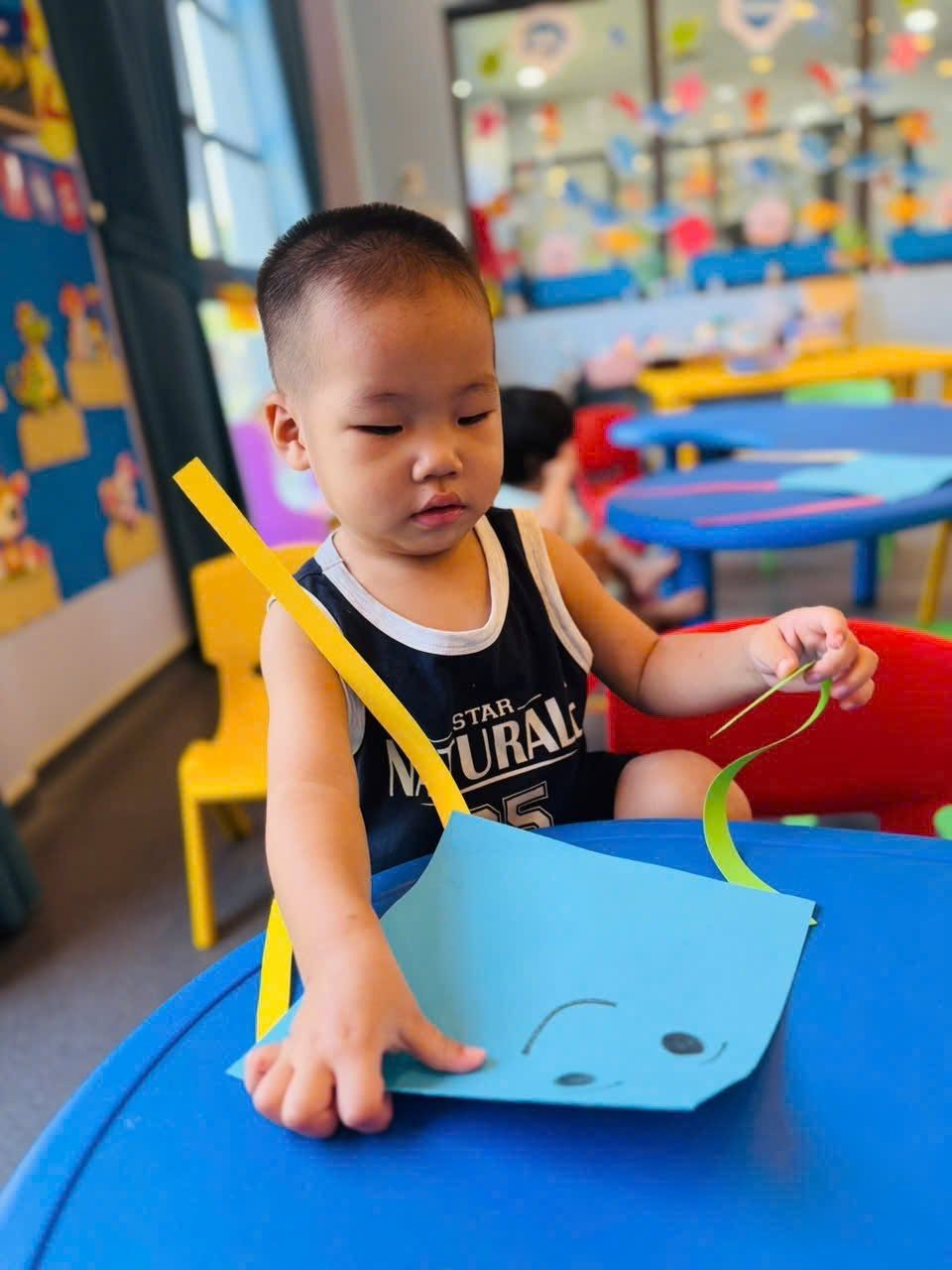 Học bằng làm: Khi con tự tay khám phá, kiến thức mới thấm sâu